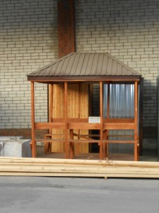 Материал: дерево крыша – металлопрофиль, стол и 2 лавочки в комплекте. Цена 20 000 руб. Возможны разные размеры.